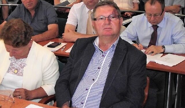 Mielec: Zdanie odrębne.