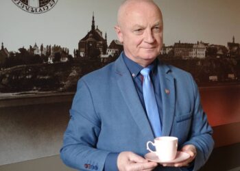 Sandomierz: Burmistrz zarobi mniej