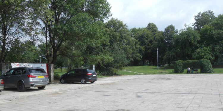 Stalowa Wola: Wyburzone budki i bar