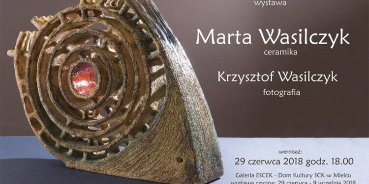 Mielec: "Z prochu ziemi" – wystawa ceramiki artystycznej Marty Wasilczyk i fotografii Krzysztofa Wasilczyk