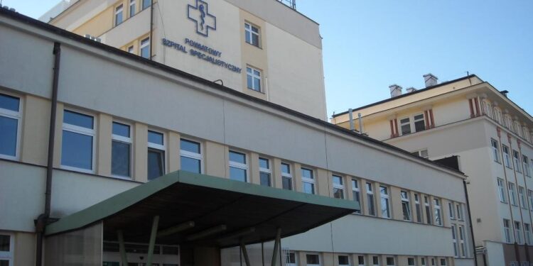 Stalowa Wola: Coraz więcej pielęgniarek na chorobowym