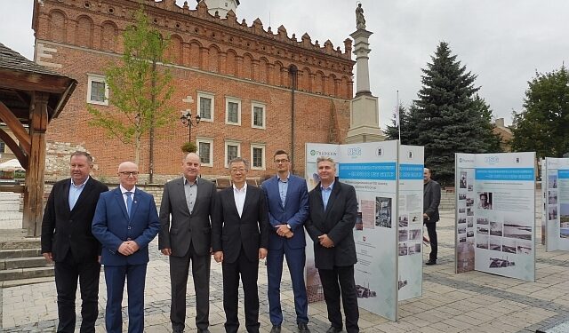 Sandomierz: Od Huty Szkła Okiennego do NSG