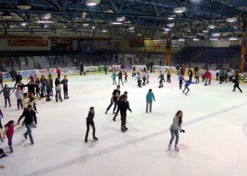 Dębica:  Nowe oblicze lodowiska.