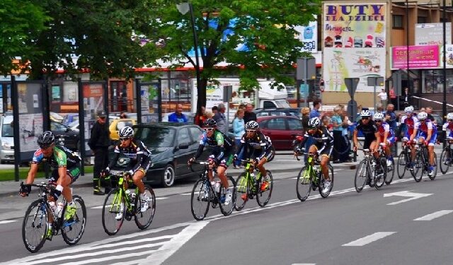 Kolbuszowa: Przejadą kolarze.