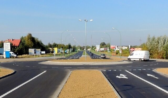 Mielec: Modernizują aleje.