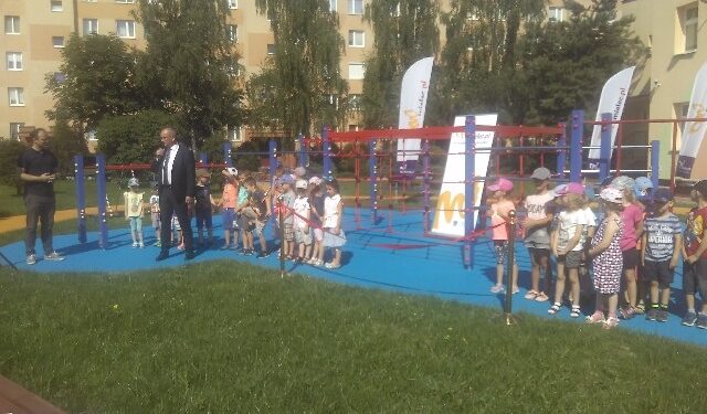 Mielec:  Mielec wzbogacił się o kolejny plac zabaw.