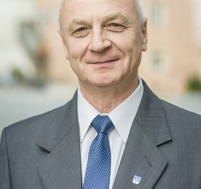 Sandomierz: Burmistrz zarobi mniej