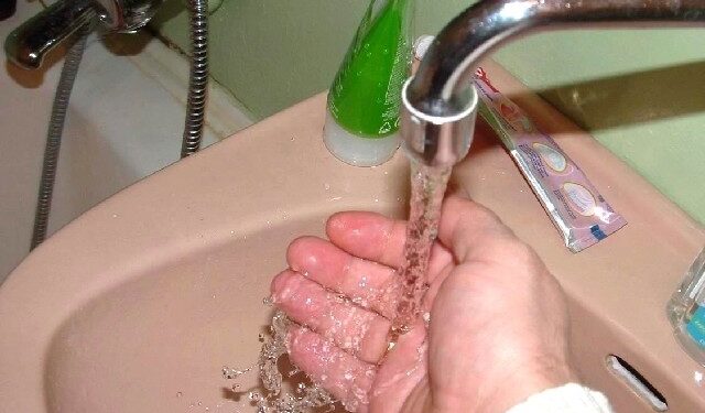 Widełka: Wodę można już pić.