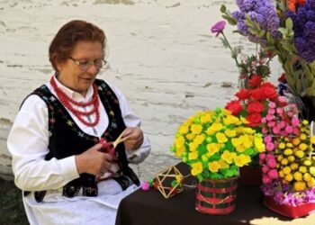 Kolbuszowa: Twórcy ludowi  i swojskie jadło.