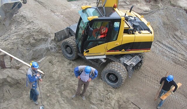 Sandomierz: Prace na placu 3 Maja