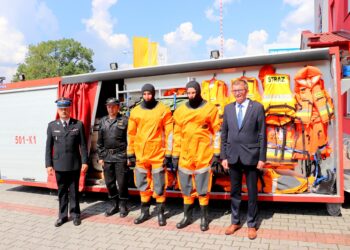 Mielec: Powiat doposażył strażaków