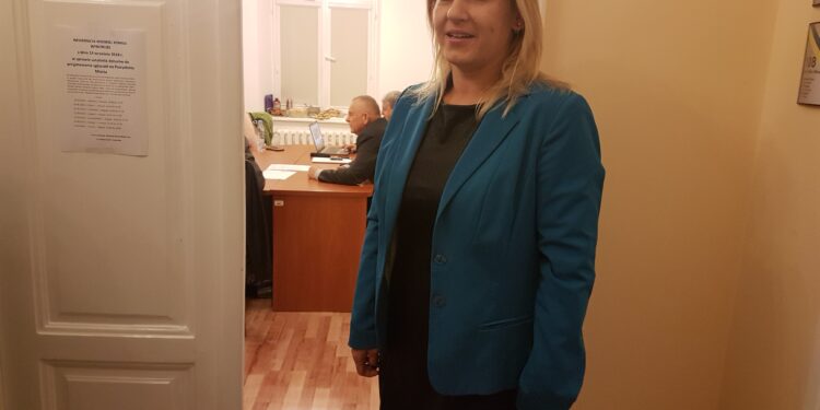 Tarnobrzeg. Do Miejskiej Terytorialnej Komisji Wyborczej wciąż napływają protokoły.