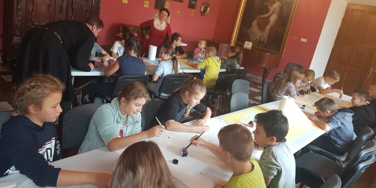 Tarnobrzeg. Warsztaty kaligrafii  w muzeum.