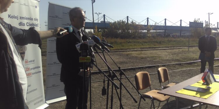 Mielec:  Nasze starania zostały przypieczętowane  podpisaniem umowy.