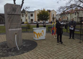 Mielec: Stanął Obelisk Niepodległościowy.