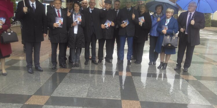 Mielec: Wspierają swojego kandydata.