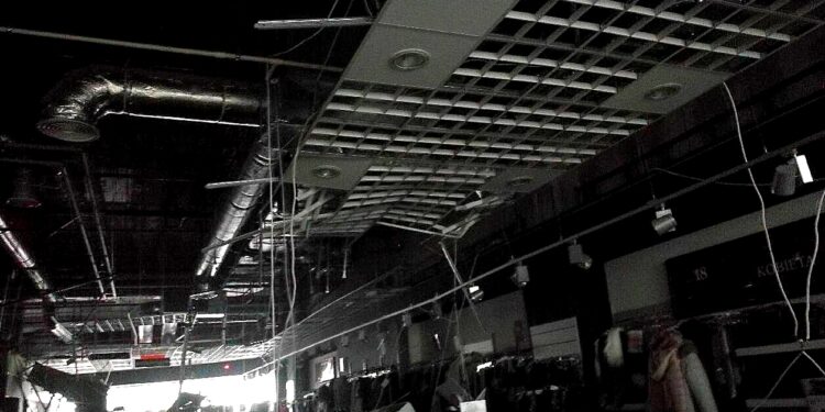 Rzeszów: Zawalił się sufit w Galerii Rzeszów
