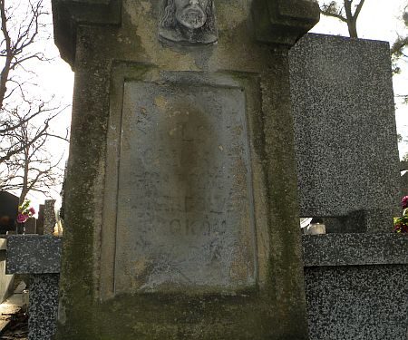 Stalowa Wola: Wrzuć datek na ratowanie zabytkowych nagrobków