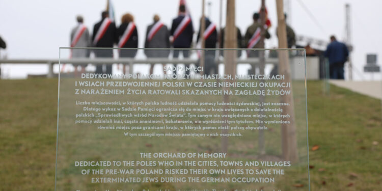 Region: III Ogólnopolski Zjazd Polaków Ratujących Żydów.