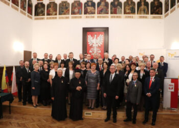 Mielec: Zostali uhonorowani odznaczeniami.