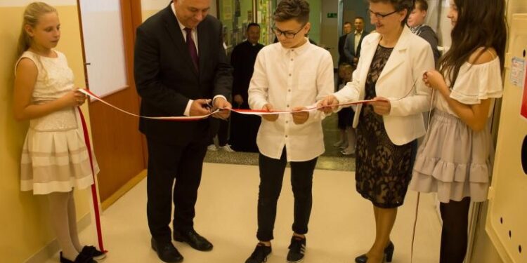 Mielec: Nowe sale dla uczniów