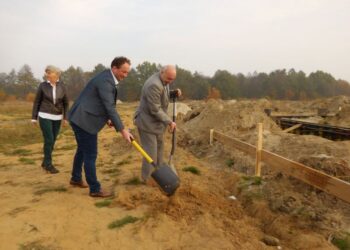 Dębica: Kolejne firmy w strefie.