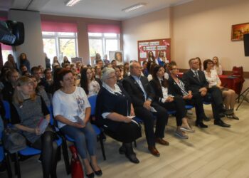 Stalowa Wola: Rozmawiali o profilaktyce z okazji Dnia Walki z Rakiem Piersi