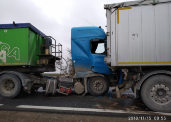 Stodoły-Kolonie: Zderzenie samochodów ciężarowych.