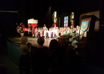 Tarnobrzeg. Pomost Serc. Patriotyczna integracja pokoleniowa.