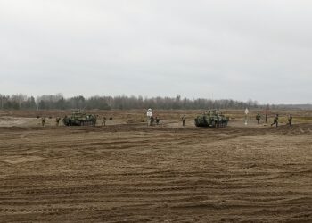Nowa Dęba: Lampart na poligonie