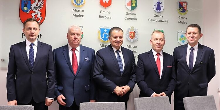 Mielec: Dwa etaty w Zarządzie Powiatu