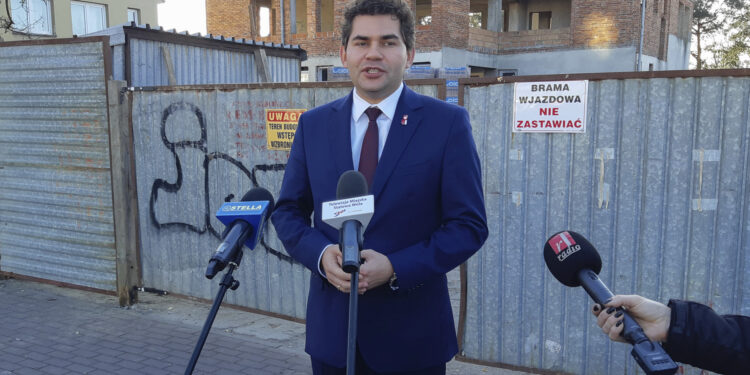 Stalowa Wola: Rozbiórka 'szkieletora’ powinna ruszyć w tym tygodniu.