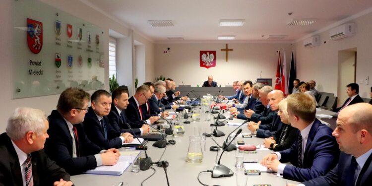 Mielec: Przygotować budżet i rozwiązać sprawy szpitala…