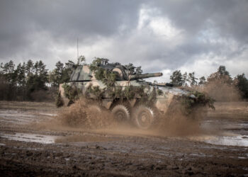 Stalowa Wola: HSW przekazała armii kolejny Kompanijny Moduł Ogniowy RAK