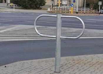Stalowa Wola: Poręcze dla rowerzystów.