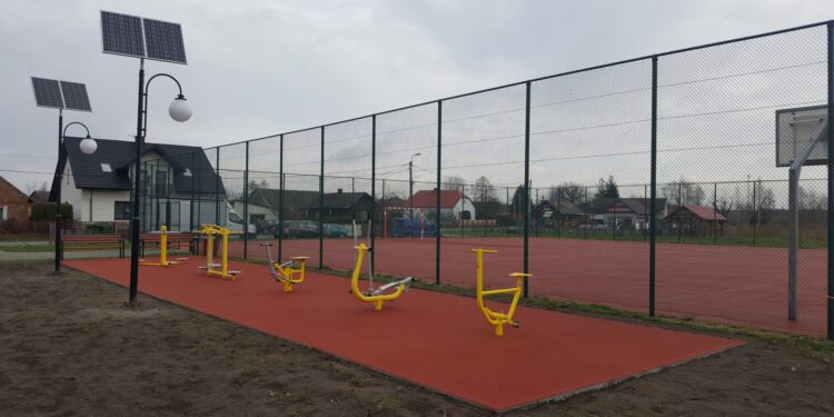 Grębów: Nowe siłownie zewnętrzne