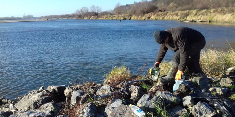 Sandomierz: Sprzątali Wisłę
