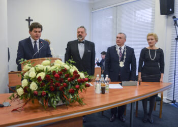 Radni miejscy w Stalowej Woli zebrali się na pierwszej w swojej kadencji sesji.