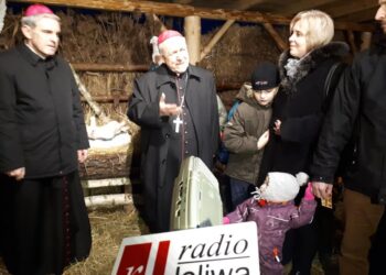 Sandomierz: Żywa szopka przy schronisku dla bezdomnych.