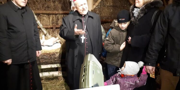 Sandomierz: Żywa szopka przy schronisku dla bezdomnych.