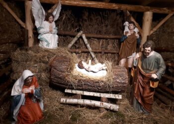 Sandomierz: Żywa szopka przy schronisku dla bezdomnych.