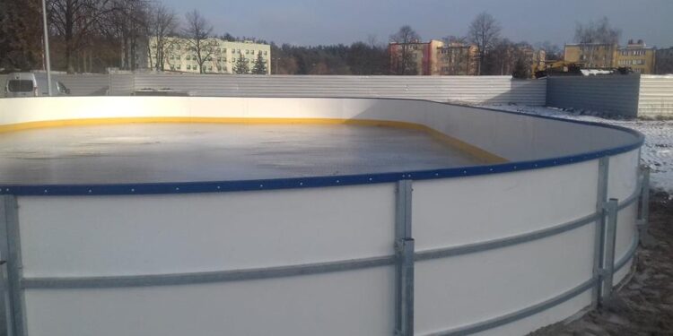 Mielec: Mamy lodowisko.