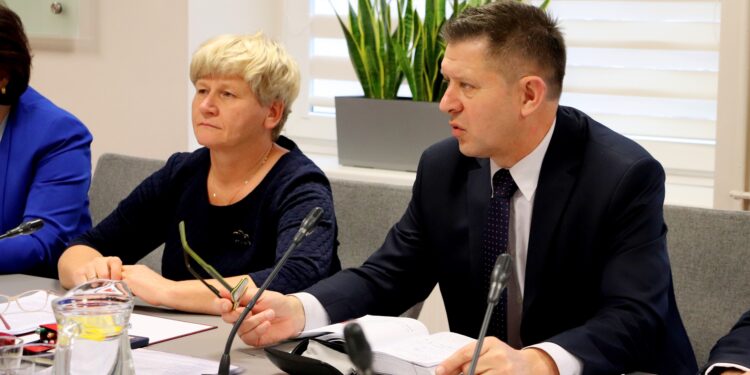 Mielec: Rozmawiano o przyszłości ratownictwa medycznego