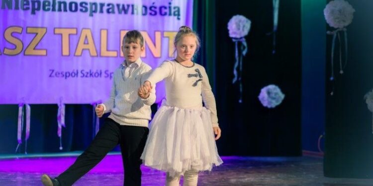Mielec: Wojewódzki Festiwal dla Dzieci i Młodzieży z Niepełnosprawnością Intelektualną w Pustkowie-Osiedlu
