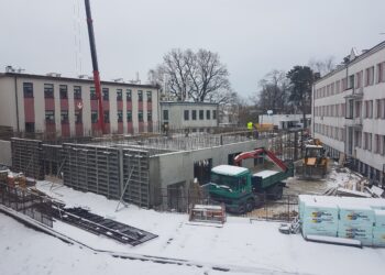 Tarnobrzeg. Trwa budowa zakładu radioterapii.