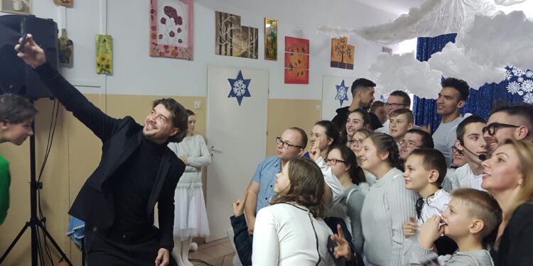 Tarnobrzeg. Radość, wzruszenie, energia. Finał 12 akcji charytatywnej Choinka Życzeń.