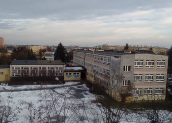 Tarnobrzeg. Budynku gimnazjum prezydent na razie nie ruszy.