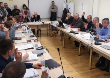 Nowa Dęba: Będą pieniądze na nowy chodnik w Chmielowie