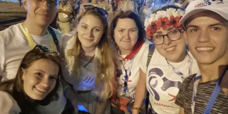 Mielec: Młodzi oczekują na papieża.