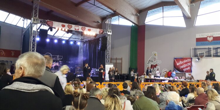 Sandomierz: Rekordowa zbiórka, motocykle, muzyka, aukcje i kowalstwo – 27 Finał WOŚP.